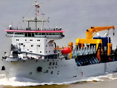 Xinhaihu-Trailing-Suction-Dredger-13500m³