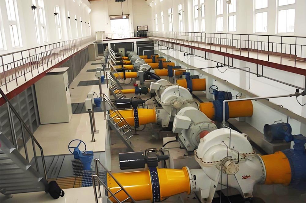 スプリットケースポンプ給水システム